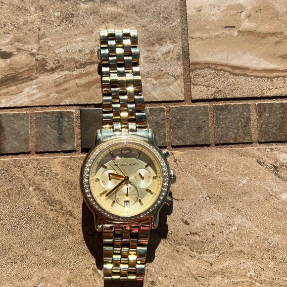 MICHAEL KORS LADIES WATCH - Picture 3 of 7